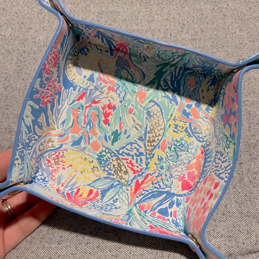 Lilly Pulitzer mermaids cove jewelry holder